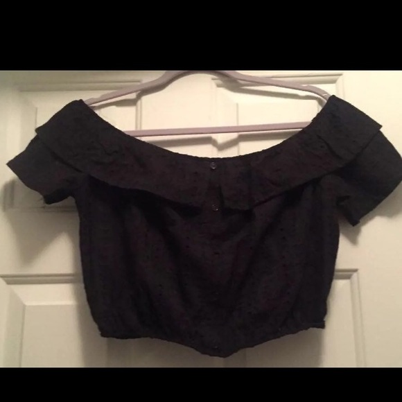 Heart Hips Tops - ❗️S,M,&L Heart & hips black crop top